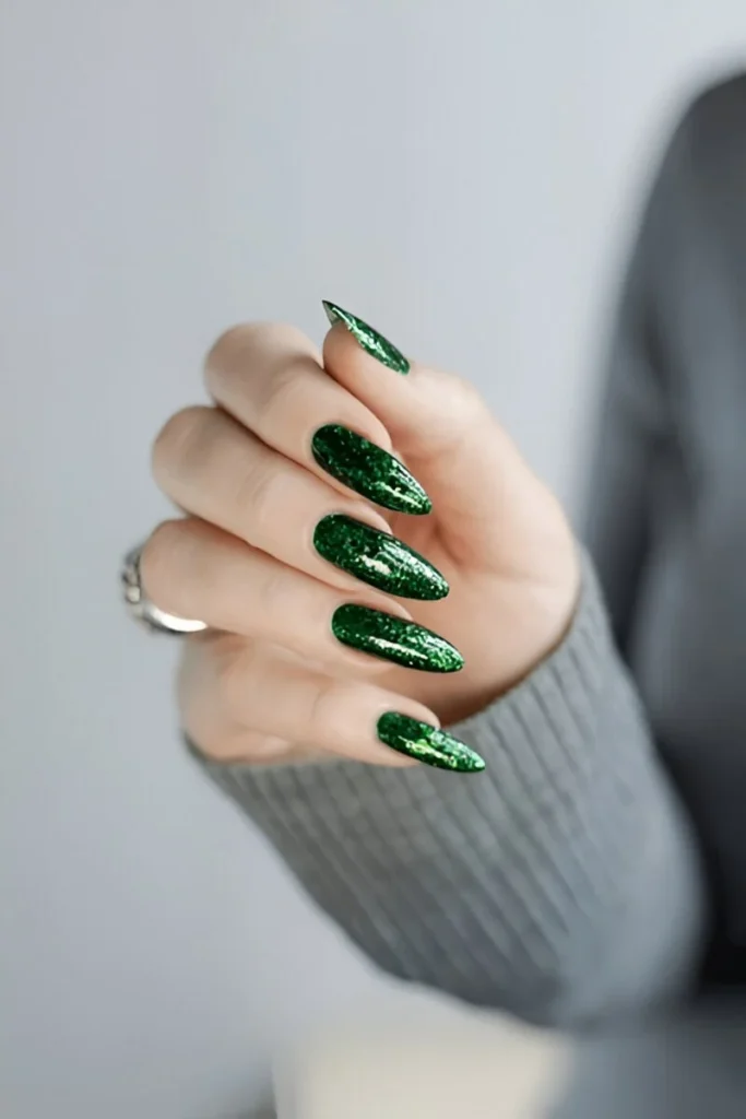 green nails ideas