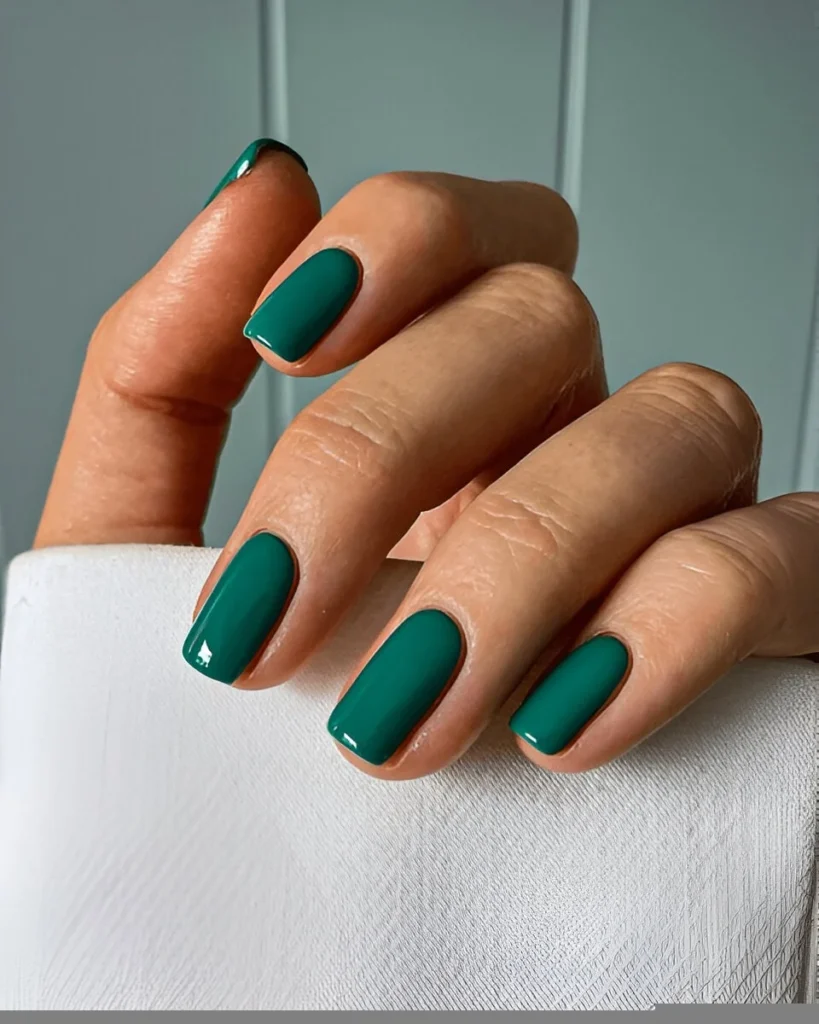 green nails
