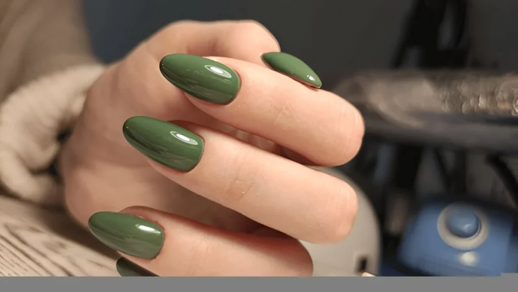 green nails ideas