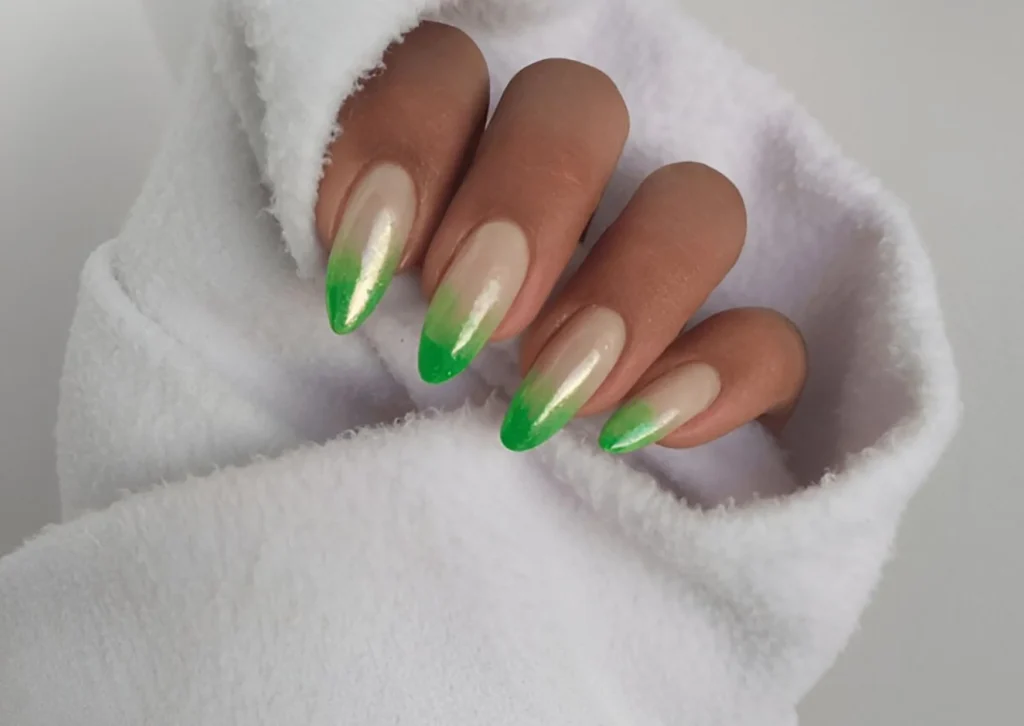 green nails