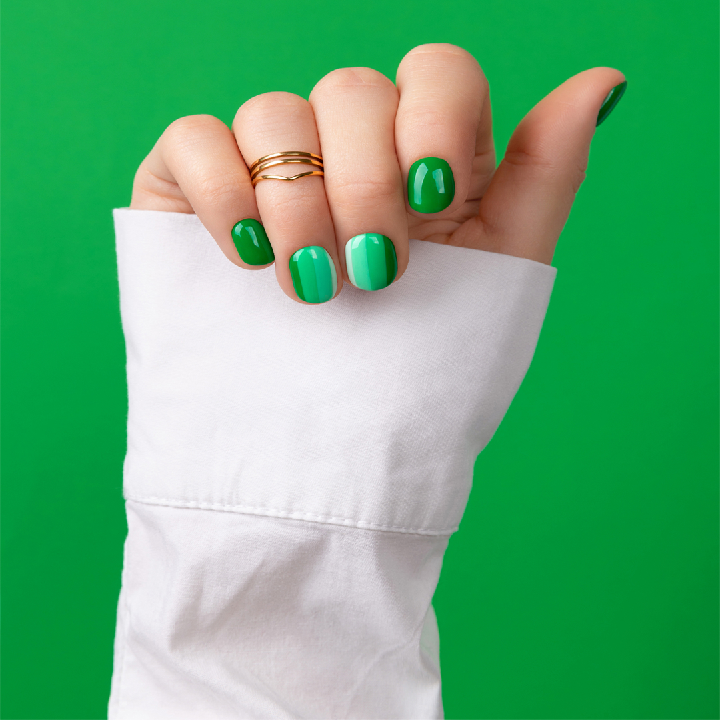 green nails