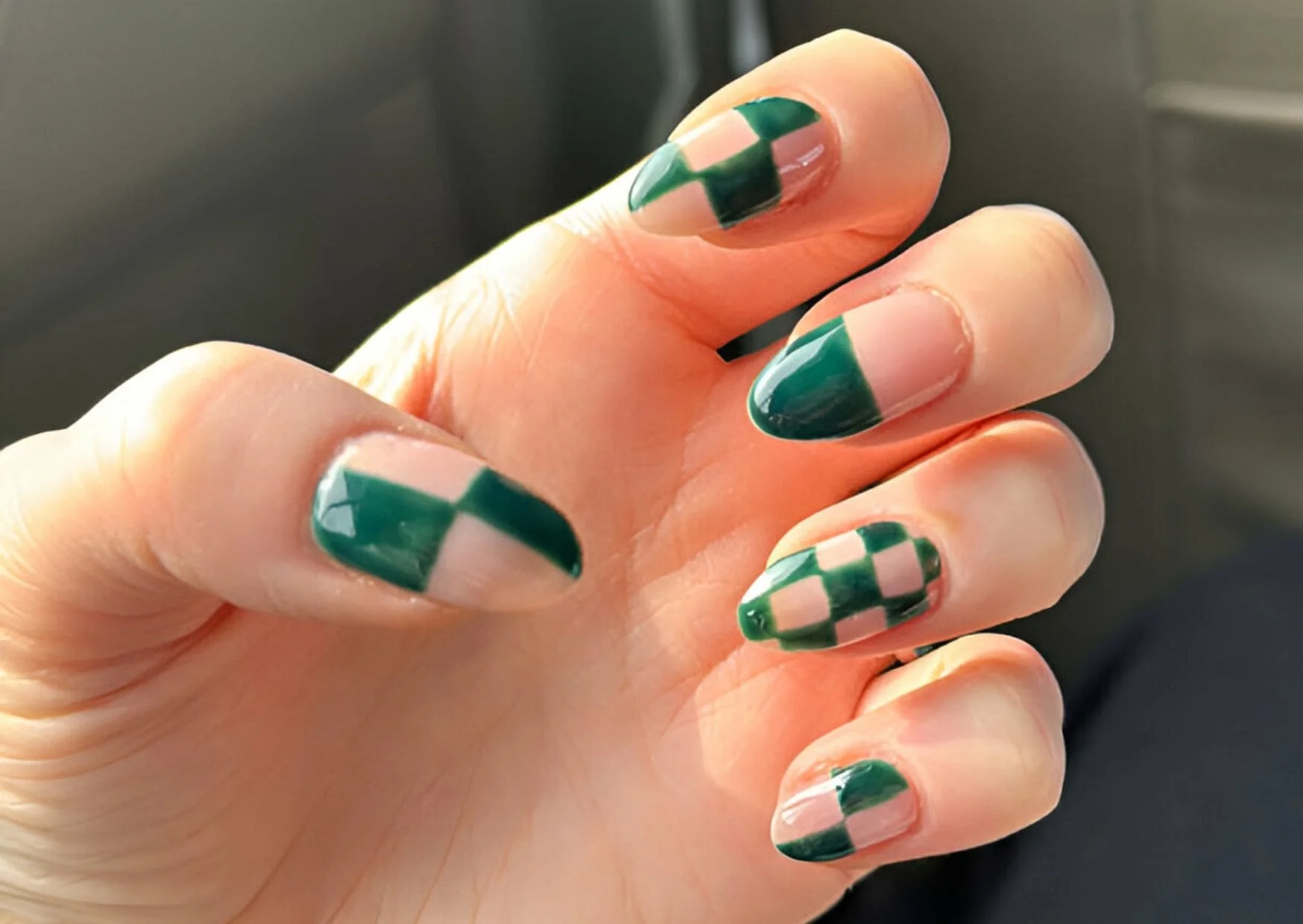 how long do Acrylic Nails Last