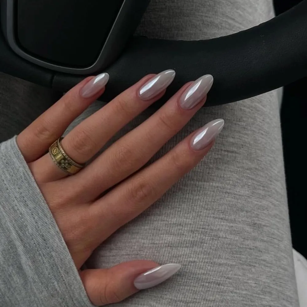 Almond nails Almond Nails